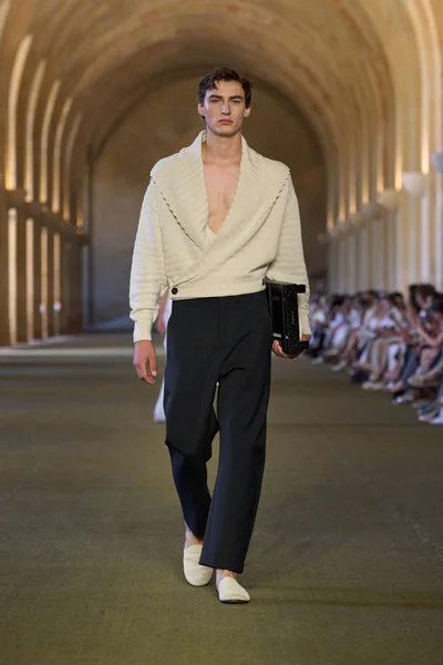 Look 41
